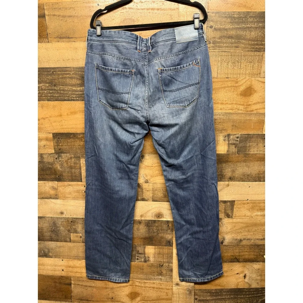 Tommy Bahama Standard Fit Jeans Mens 34x32 Medium Wash Cotton Tencel Blend